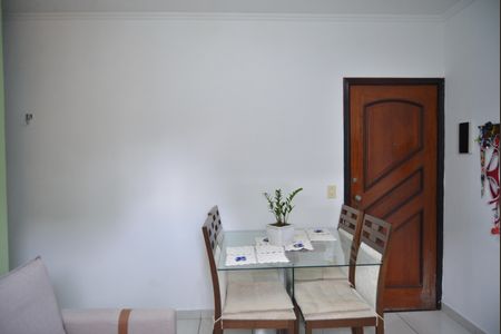 Sala de apartamento para alugar com 2 quartos, 69m² em Vila Alzira, Santo André