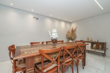 Apartamento à venda com 125m², 2 quartos e 1 vagaSala de Jantar