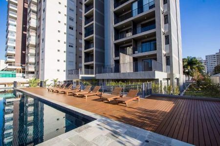 Studio à venda com 50m², 1 quarto e 1 vaga Studio à venda com 50m², 1 quarto e 1 vagaÁrea comum - Piscina