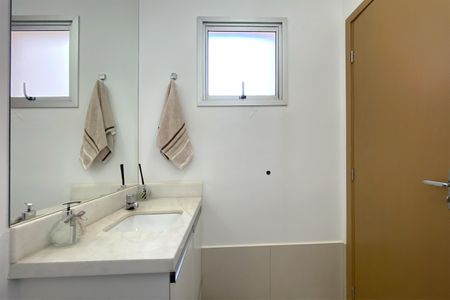 Apartamento à venda com 140m², 2 quartos e 2 vagasLavabo