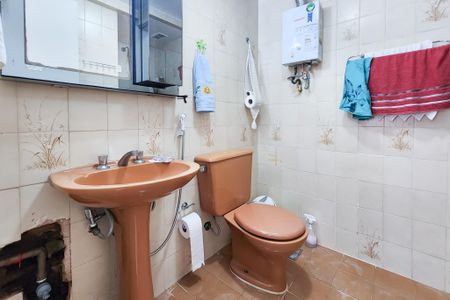 Apartamento à venda com 68m², 2 quartos e 1 vaga Apartamento à venda com 68m², 2 quartos e 1 vagaBanheiro