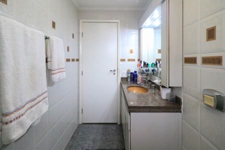 Apartamento à venda com 127m², 3 quartos e 2 vagas Apartamento à venda com 127m², 3 quartos e 2 vagasBanheiro Social