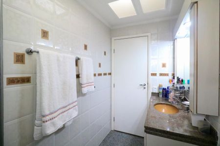 Apartamento à venda com 127m², 3 quartos e 2 vagas Apartamento à venda com 127m², 3 quartos e 2 vagasBanheiro Social