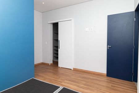 Apartamento à venda com 96m², 2 quartos e 2 vagas Apartamento à venda com 96m², 2 quartos e 2 vagasSuíte