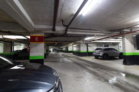 Apartamento à venda com 96m², 2 quartos e 2 vagas Apartamento à venda com 96m², 2 quartos e 2 vagasGaragem