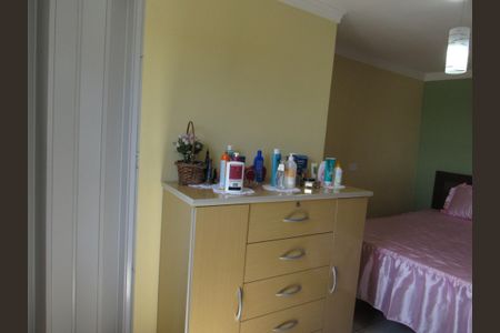 Casa à venda com 180m², 3 quartos e 2 vagasSuíte