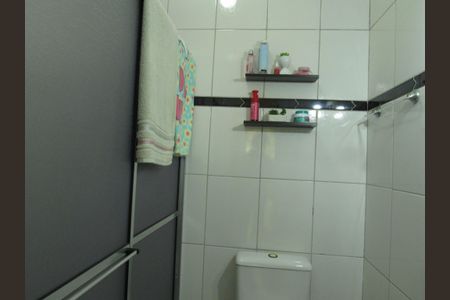 Casa à venda com 180m², 3 quartos e 2 vagasBanheiro de Serviço