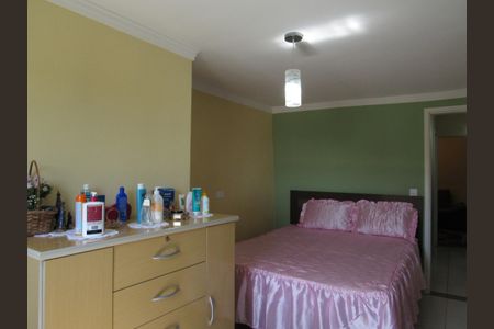 Casa à venda com 180m², 3 quartos e 2 vagasSuíte