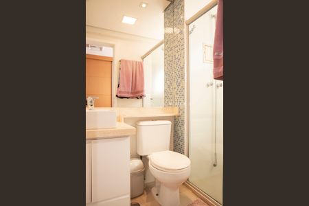 Apartamento à venda com 184m², 3 quartos e 3 vagasBanheiro da Suíte 2