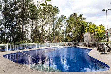 Apartamento à venda com 74m², 2 quartos e 2 vagas Apartamento à venda com 74m², 2 quartos e 2 vagasÁrea comum - Piscina