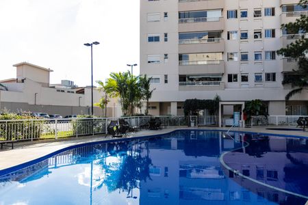 Apartamento à venda com 74m², 2 quartos e 2 vagas Apartamento à venda com 74m², 2 quartos e 2 vagasÁrea comum - Piscina