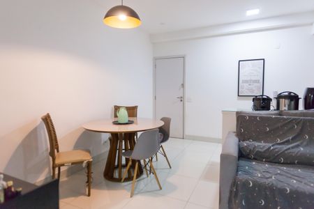 Apartamento à venda com 74m², 2 quartos e 2 vagas Apartamento à venda com 74m², 2 quartos e 2 vagasSala