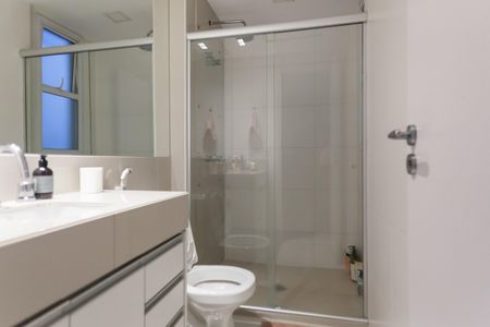 Apartamento à venda com 74m², 2 quartos e 2 vagas Apartamento à venda com 74m², 2 quartos e 2 vagasBanheiro Social