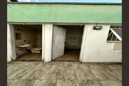 Casa à venda com 208m², 3 quartos e 3 vagas