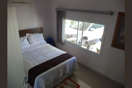 Casa de condomínio à venda com 239m², 4 quartos e 4 vagas