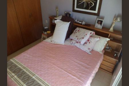 Casa de condomínio à venda com 239m², 4 quartos e 4 vagas