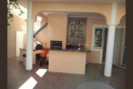 Casa de condomínio à venda com 239m², 4 quartos e 4 vagas