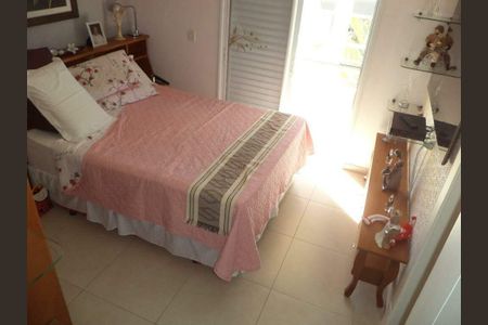 Casa de condomínio à venda com 239m², 4 quartos e 4 vagas