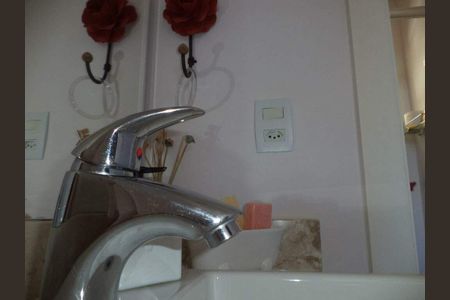 Casa de condomínio à venda com 239m², 4 quartos e 4 vagas