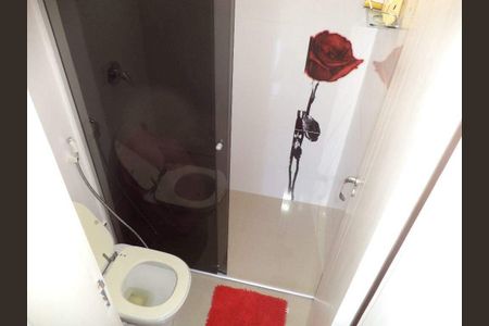 Casa de condomínio à venda com 239m², 4 quartos e 4 vagas