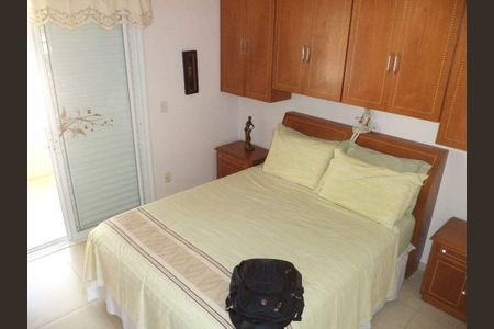 Casa de condomínio à venda com 239m², 4 quartos e 4 vagas