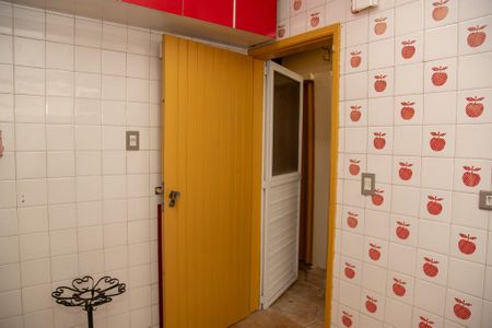 Casa à venda com 140m², 3 quartos e 3 vagas Casa à venda com 140m², 3 quartos e 3 vagasCozinha