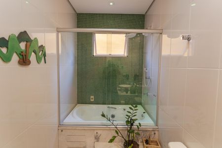 Apartamento à venda com 105m², 3 quartos e 2 vagasBanheiro da Suíte