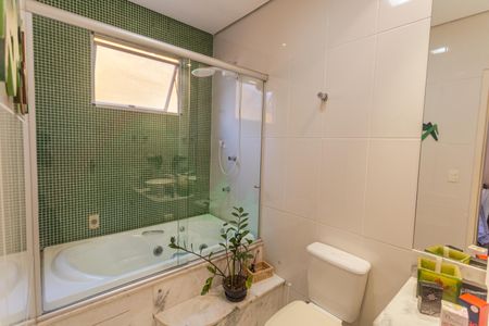 Apartamento à venda com 105m², 3 quartos e 2 vagasBanheiro da Suíte