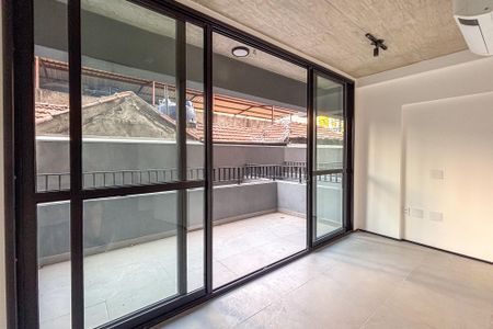 Varanda de kitnet/studio à venda com 1 quarto, 23m² em Cerqueira César, São Paulo