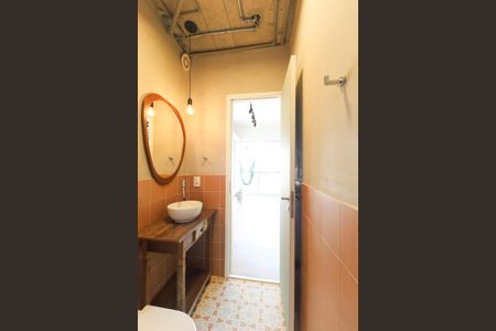 Apartamento à venda com 69m², 2 quartos e 1 vaga Apartamento à venda com 69m², 2 quartos e 1 vagaBanheiro