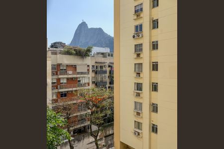 Apartamento à venda com 75m², 3 quartos e 1 vaga Apartamento à venda com 75m², 3 quartos e 1 vagaVista da sala