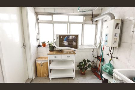 Apartamento à venda com 124m², 3 quartos e 2 vagas Apartamento à venda com 124m², 3 quartos e 2 vagasÁrea de Serviço