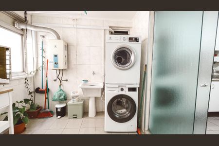 Apartamento à venda com 124m², 3 quartos e 2 vagas Apartamento à venda com 124m², 3 quartos e 2 vagasÁrea de Serviço