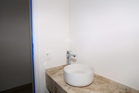 Lavabo de apartamento para alugar com 2 quartos, 70m² em Lourdes, Belo Horizonte