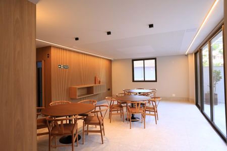 Apartamento à venda com 70m², 2 quartos e 2 vagasÁrea comum - Salão de festas