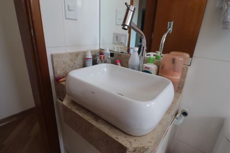 Apartamento à venda com 180m², 3 quartos e 2 vagasBanheiro Social