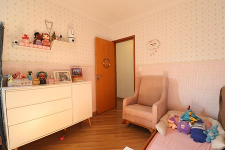 Apartamento à venda com 180m², 3 quartos e 2 vagasQuarto 