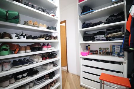 Apartamento à venda com 180m², 3 quartos e 2 vagasCloset da Suíte