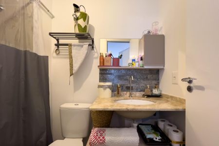 Apartamento à venda com 32m², 1 quarto e sem vagaBanheiro da Suíte