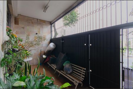 Casa à venda com 177m², 2 quartos e 1 vaga Casa à venda com 177m², 2 quartos e 1 vagaGaragem