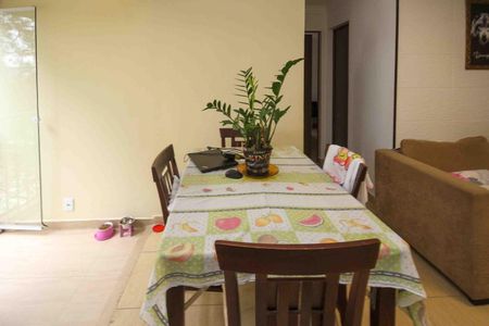 Apartamento à venda com 56m², 2 quartos e 1 vaga Apartamento à venda com 56m², 2 quartos e 1 vagaSala de Jantar