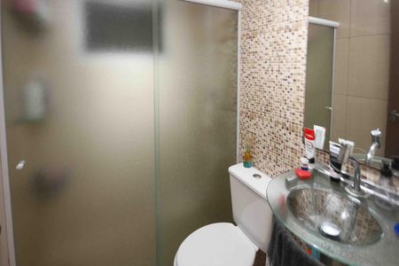 Apartamento à venda com 56m², 2 quartos e 1 vaga Apartamento à venda com 56m², 2 quartos e 1 vagaBanheiro