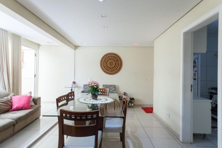 Sala de apartamento à venda com 3 quartos, 145m² em Floresta, Belo Horizonte