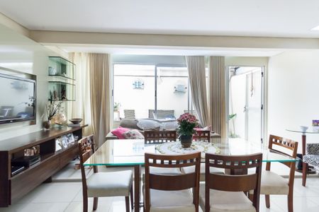 Sala de apartamento à venda com 3 quartos, 145m² em Floresta, Belo Horizonte