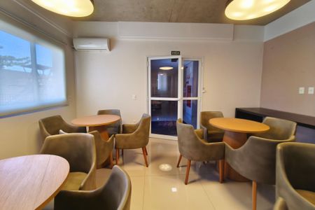 Apartamento para alugar com 56m², 2 quartos e 1 vaga Apartamento para alugar com 56m², 2 quartos e 1 vagaÁrea comum - Salão de festas