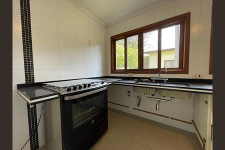 Casa à venda com 700m², 6 quartos e 4 vagas Casa à venda com 700m², 6 quartos e 4 vagasCozinha