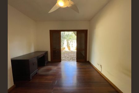 Casa à venda com 700m², 6 quartos e 4 vagas Casa à venda com 700m², 6 quartos e 4 vagasSuíte 2