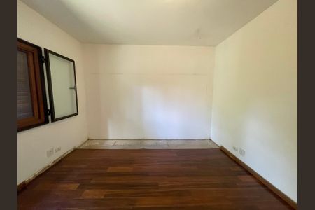 Casa à venda com 700m², 6 quartos e 4 vagas Casa à venda com 700m², 6 quartos e 4 vagasSuíte 1