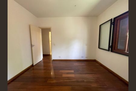 Casa à venda com 700m², 6 quartos e 4 vagas Casa à venda com 700m², 6 quartos e 4 vagasSuíte 1