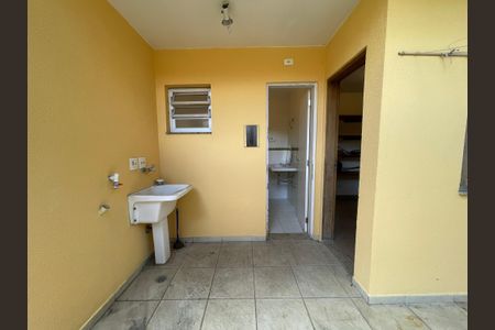 Casa à venda com 700m², 6 quartos e 4 vagas Casa à venda com 700m², 6 quartos e 4 vagasÁrea de Serviço